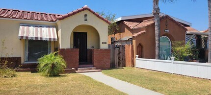 6455 Gundry Ave in Long Beach, CA - Building Photo - Building Photo