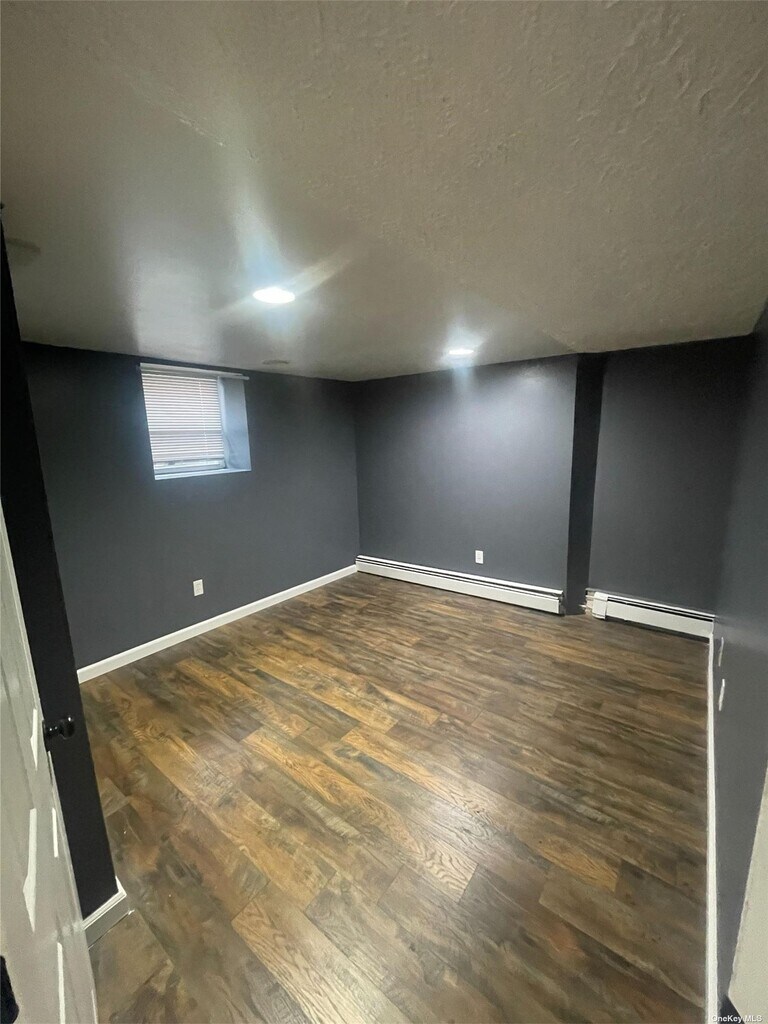 522 Bayport Ave Rentals in Bayport, NY