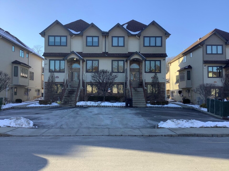 9 Garden Terrace in Spring Valley, NY - Building Photo