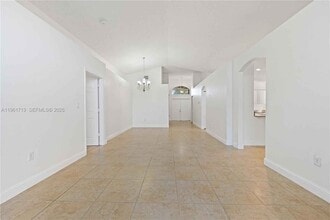 17491 SW 33rd St in Miramar, FL - Building Photo - Building Photo