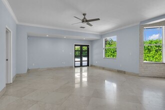 9261 SW 174th St in Palmetto Bay, FL - Building Photo - Building Photo