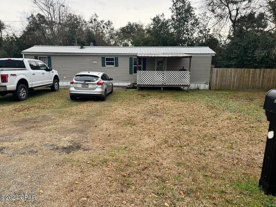 20826 NE Dan Parrish Rd in Blountstown, FL - Building Photo