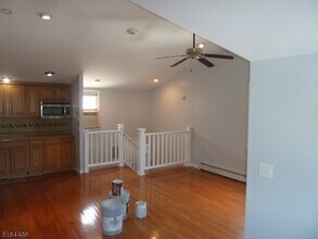 85 E Passaic Ave in Bloomfield, NJ - Building Photo - Building Photo