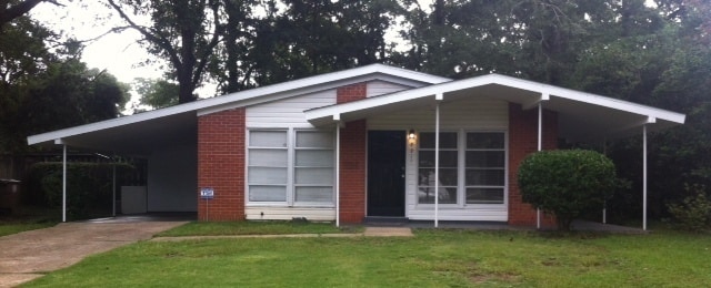 property at 721 Deauville Dr