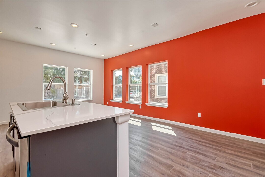 1924 Calumet St in Houston, TX - Building Photo