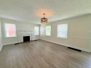105 N Paulding St in Lancaster, KY - Building Photo - Building Photo