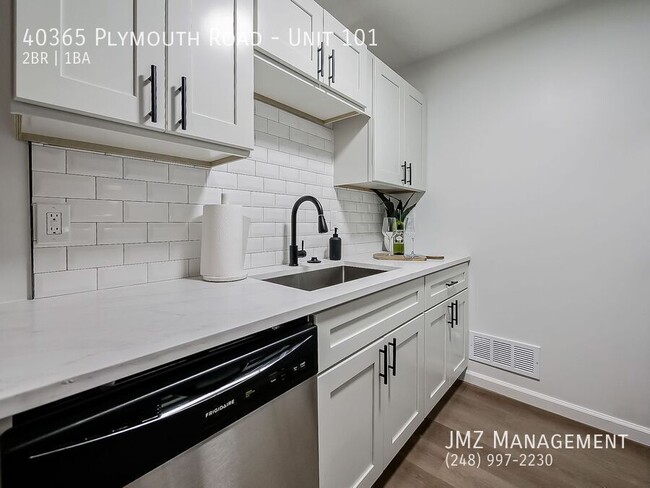 40365 Plymouth Rd in Plymouth, MI - Building Photo - Building Photo