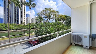 1676 Ala Moana Blvd in Honolulu, HI - Building Photo - Building Photo