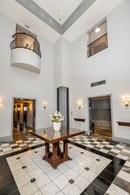 70 W Huron St in Chicago, IL - Building Photo - Building Photo