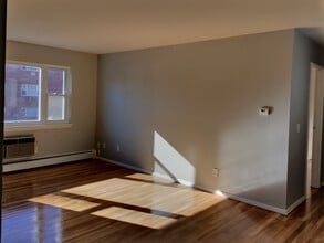 205 Regency Park Drive, Unit 205 in Agawam, MA - Building Photo - Building Photo