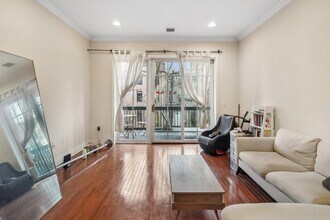 61 Grand St in Jersey City, NJ - Building Photo - Building Photo