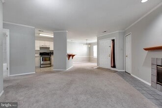 7764 Mayfair Cir in Ellicott City, MD - Building Photo - Building Photo