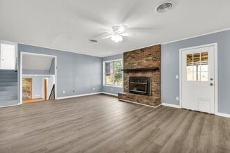 415 Forrest Ct in Columbus, MS - Foto de edificio - Building Photo