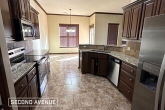 1204 SummerHill Dr in Moore, OK - Building Photo - Building Photo