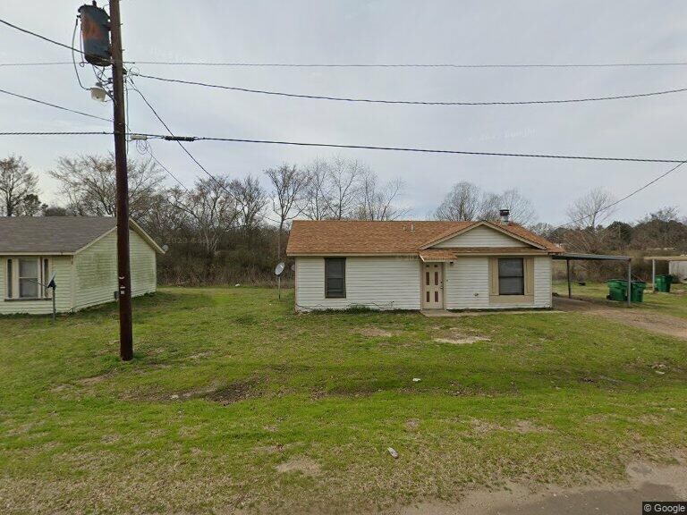 107 Willow Brook Dr in Henderson, TX - Building Photo