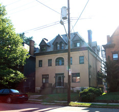 355 S Negley Ave in Pittsburgh, PA - Building Photo - Building Photo