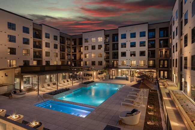 The Quincy at Kierland in Scottsdale, AZ - Building Photo - Building Photo