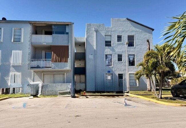 property at 1725 W 60th St