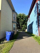 360 Maria Ave, Unit A in St. Paul, MN - Foto de edificio - Building Photo