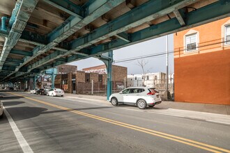 The Isaac in Philadelphia, PA - Foto de edificio - Building Photo