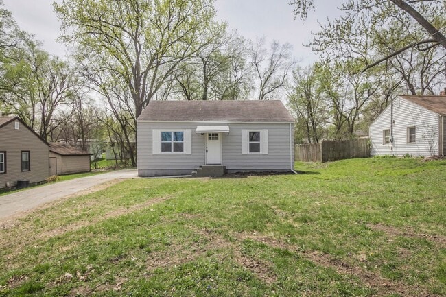 property at 417 E Wall Ave