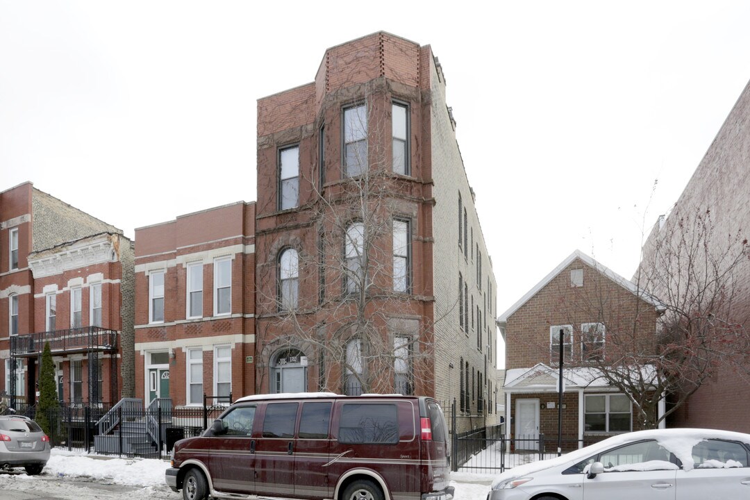 1753 W Erie in Chicago, IL - Building Photo