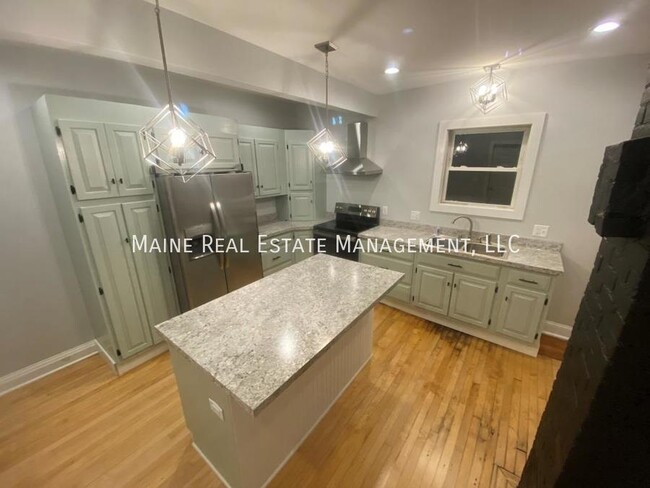 45 Holyoke St, Unit A in Brewer, ME - Building Photo - Building Photo