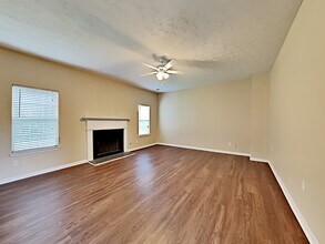 1012 Grace Marie Ln in Ellenwood, GA - Building Photo - Building Photo