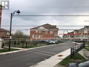 4 Cedarland Rd in Brampton, ON - Building Photo - Building Photo