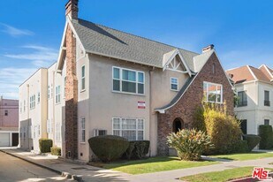 643 S Detroit St in Los Angeles, CA - Building Photo