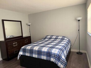 1110 N Riverside Dr, Unit 9 in Pompano Beach, FL - Building Photo - Building Photo