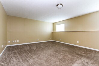 235 Westridge Blvd in Greenwood, IN - Building Photo - Building Photo