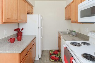 Warwick Terrace Apartment Homes in Somerdale, NJ - Building Photo