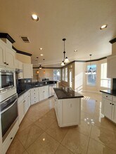 1615 E Desert Island Dr in Fresno, CA - Building Photo - Building Photo