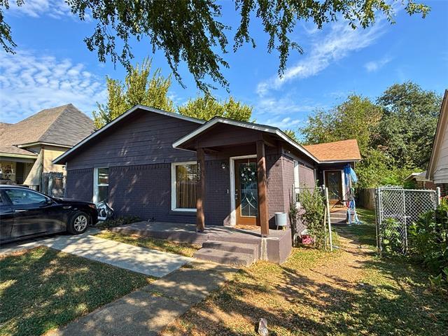 1303 E Myrtle St in Fort Worth, TX - Building Photo