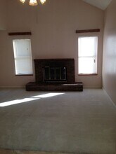 8205 Fawn St in Bakersfield, CA - Building Photo - Building Photo