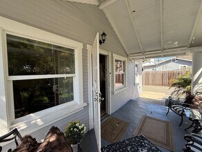 1190 Pine Ave in Carlsbad, CA - Building Photo - Building Photo