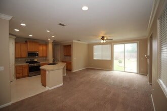 2078 Knights Ferry Dr in Plumas Lake, CA - Building Photo - Building Photo