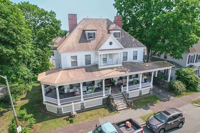 property at 18 Chestnut St