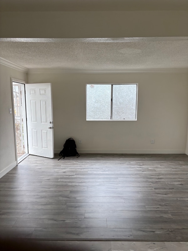 9605 S Avalon Blvd in Los Angeles, CA - Foto de edificio - Building Photo