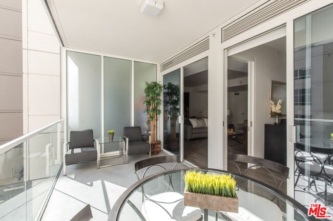 property at 6250 Hollywood Blvd