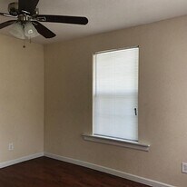 3204 Napoleon St in Houston, TX - Building Photo