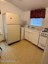 156 W Enterprise St in Brookhaven, MS - Building Photo - Building Photo