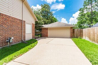 2608 Leroy St in Pearland, TX - Building Photo - Building Photo