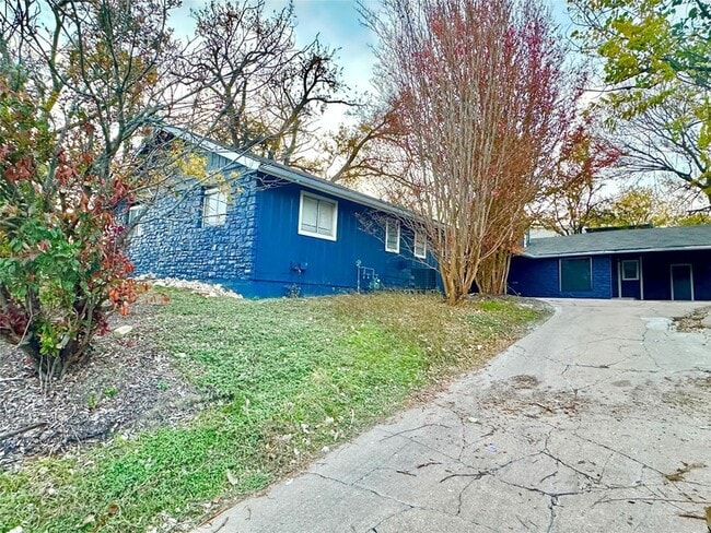 4302 Scottsdale Rd, Unit B in Austin, TX - Foto de edificio - Building Photo