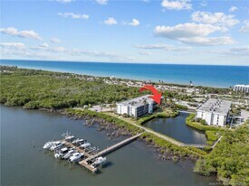 3792 NE Ocean Blvd in Jensen Beach, FL - Building Photo