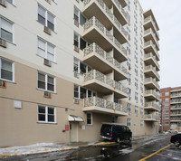 Long Beach Terrace in Long Beach, NY - Building Photo - Building Photo