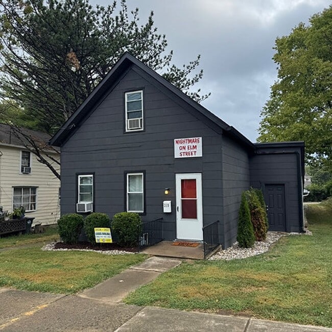 property at 319 N Elm St