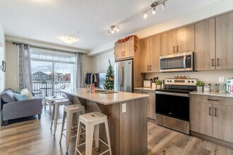 300-300 Auburn Meadows Common SE in Calgary, AB - Building Photo - Building Photo