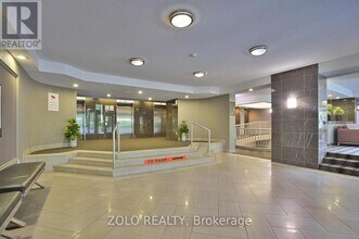 8 Lisa St. in Brampton, ON - Building Photo - Building Photo